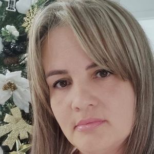 Meet your Posher, Lia